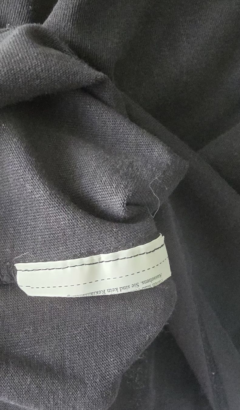 Champion T-shirt: T-shirt Champion noir taille M – Usato da Genève venduto da MariaS2 5