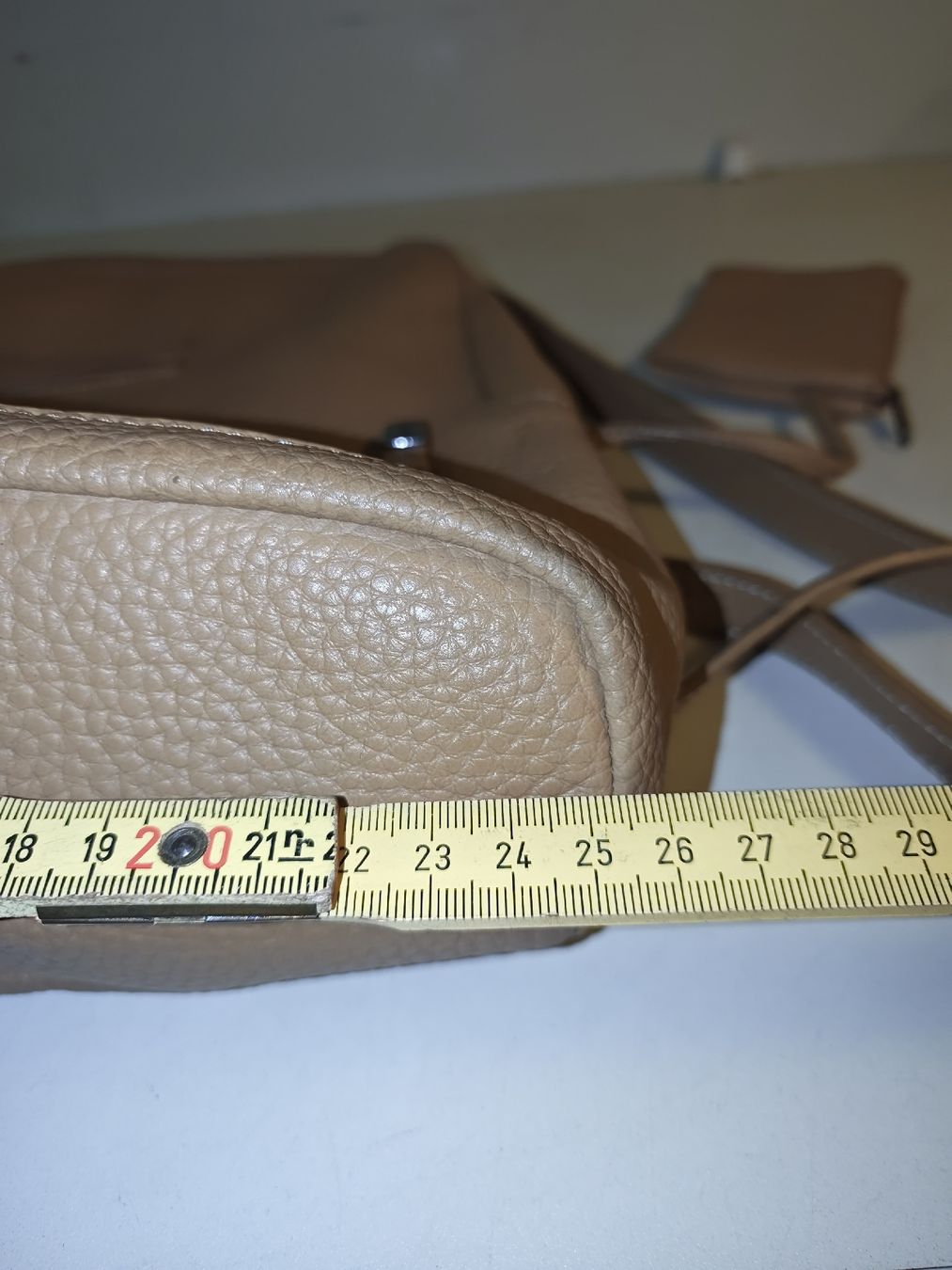 Esprit Rucksäcke: Rucksack von Esprit in beige, Lederimitat. (nov459) – Gebraucht aus Künten von Schnaepplihuus 5