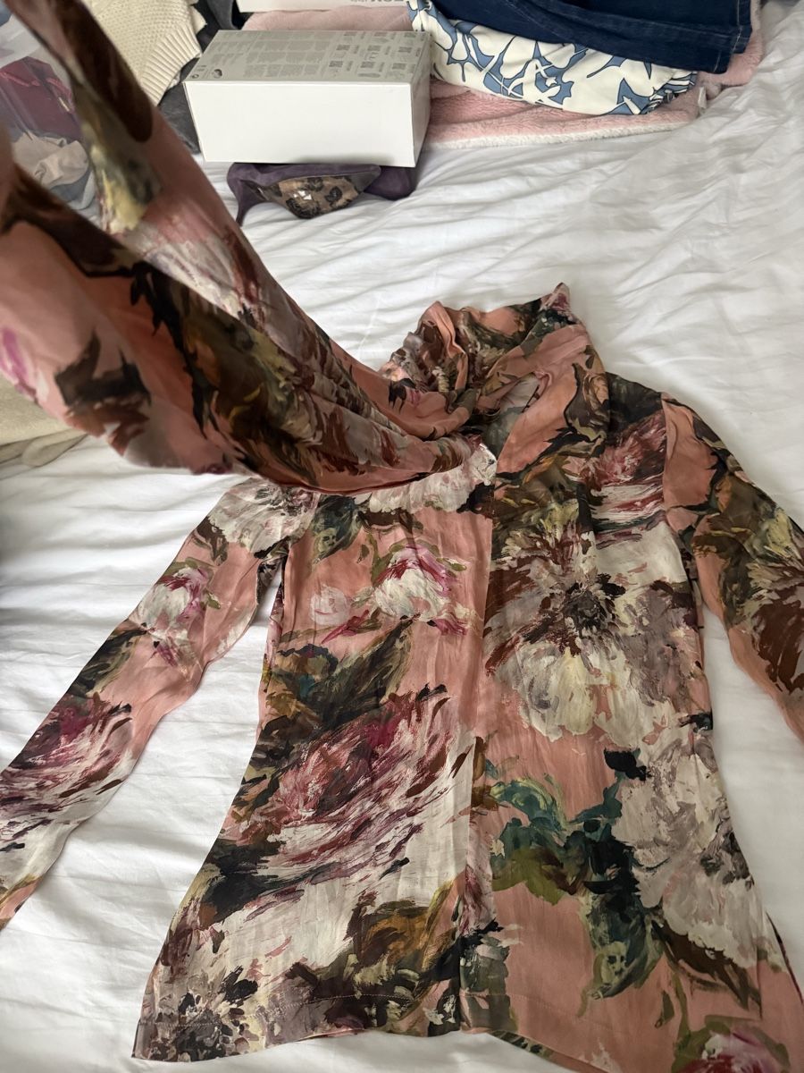 Dolce & Gabbana Camicette: Dolce & Gabbana Bluse Blumenmuster Seide – Nuovo (secondo la descrizione) da Sarnen venduto da Sla_ta 1