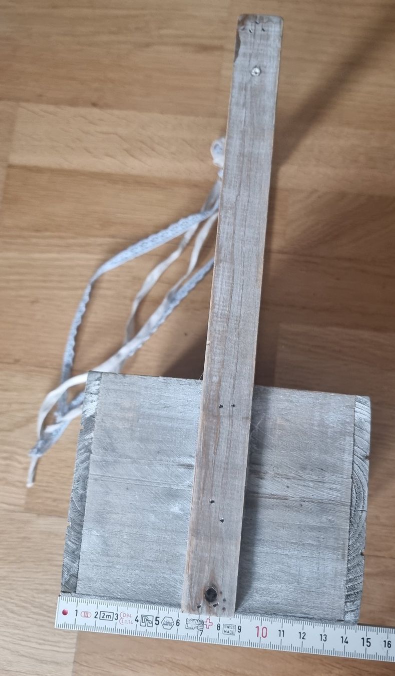 Sonstiges für Haushalt & Wohnen: Petit panier en bois avec inscription – Gebraucht aus Court von Jovi2 2