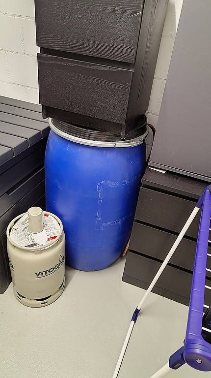 Bewässern & Giessen: Gratis Regenwassertonne – Gebraucht aus Schöftland von Urs_Hunziker