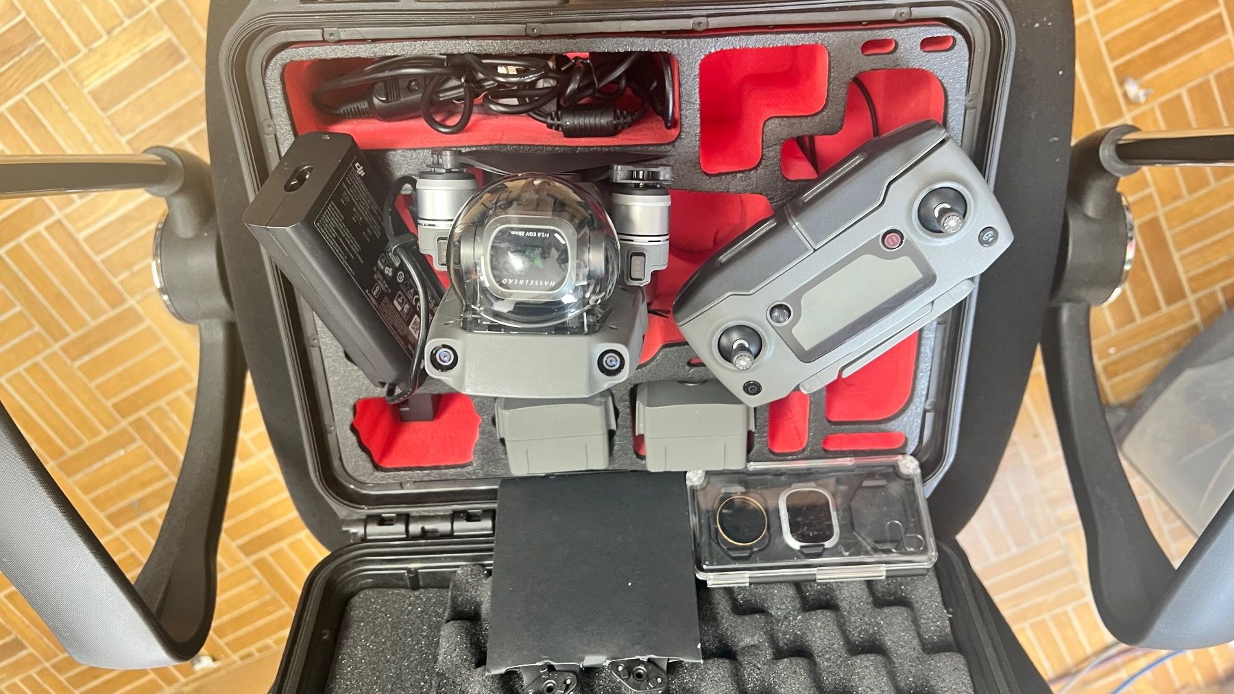 DJI Modellismo RC: DJI Mavic 2 Pro Hasselblad mit Filter und Zubehör – Usato da Hersberg venduto da Closterd 1