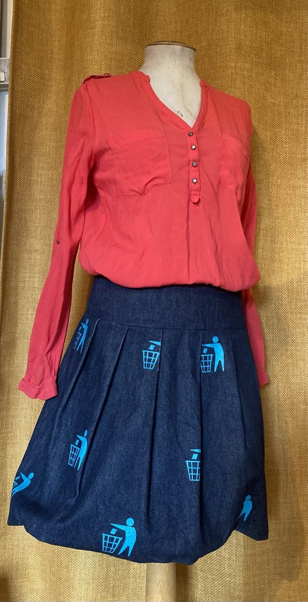 Kleiderpakete: Ensemble jupe de styliste et chemisier – Gebraucht aus Ardon von hel_2sxp