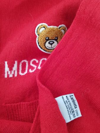 MOSCHINO.  Schal. Wolle