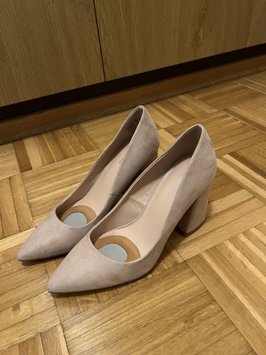 Scarpe da donna: Even Odd Pumps – Usato da Dietikon venduto da vnsmrc