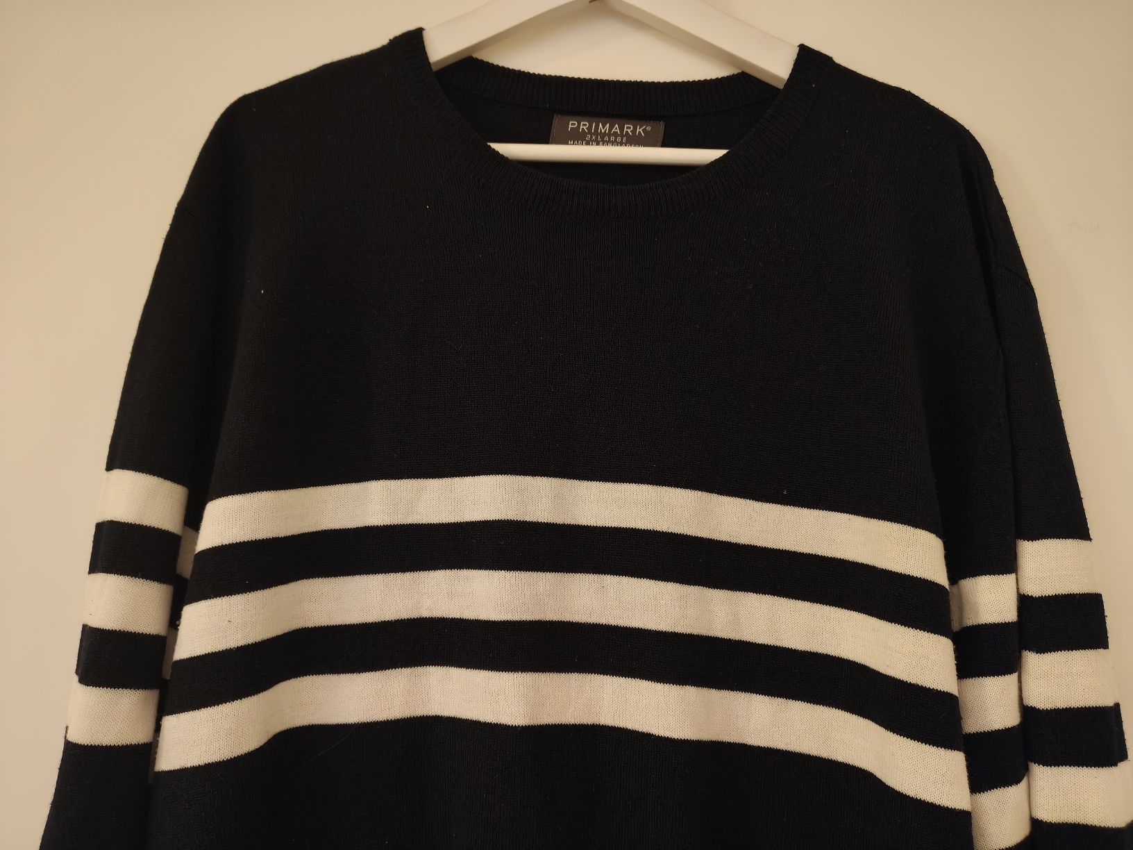 Pulls & Sweat-shirts: Herrenpullover Primark Gr. 2XL Schwarz/Weiß Pullover langarm – D'occasion à Basel par ukhtyy 1