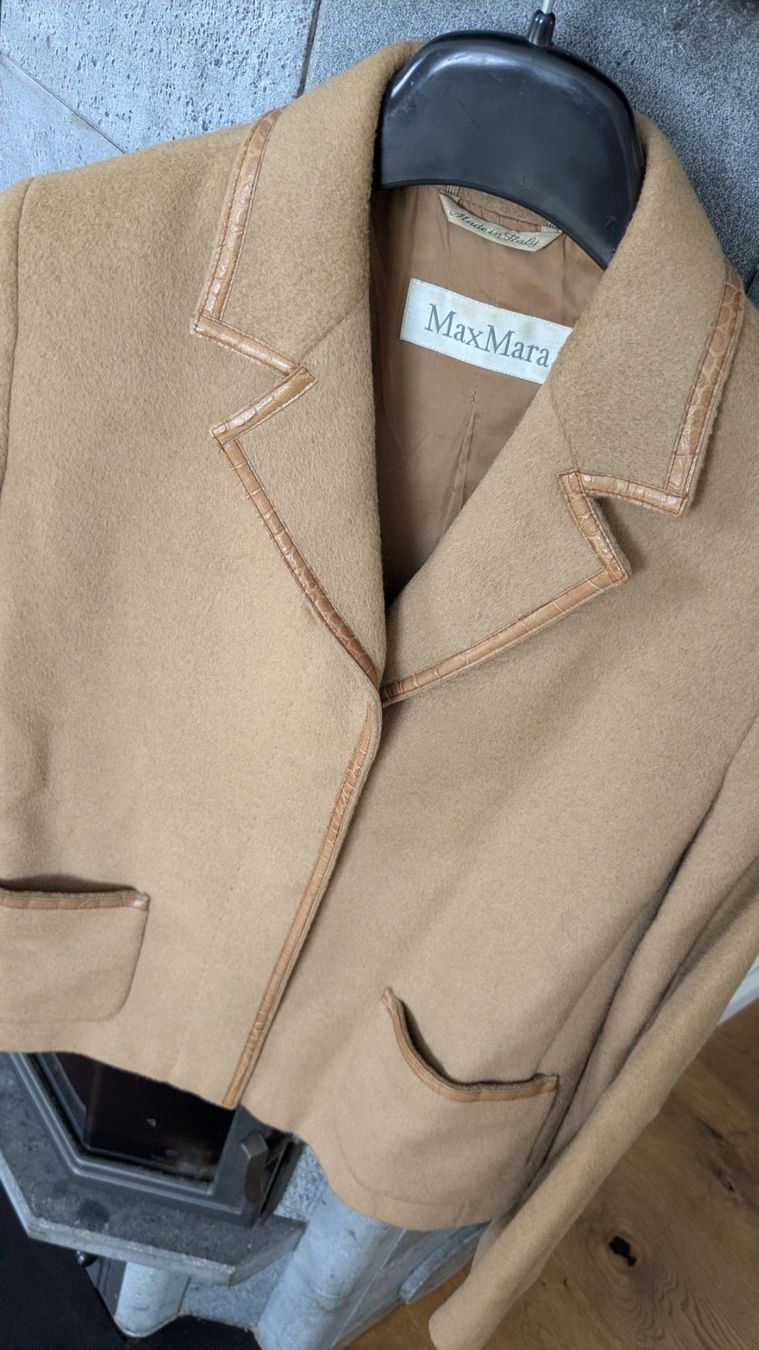 Max Mara Jacken: Blazer/Jacke Max Mara aus Kamelhaar – Gebraucht aus Heerbrugg von Bkoeppel90
