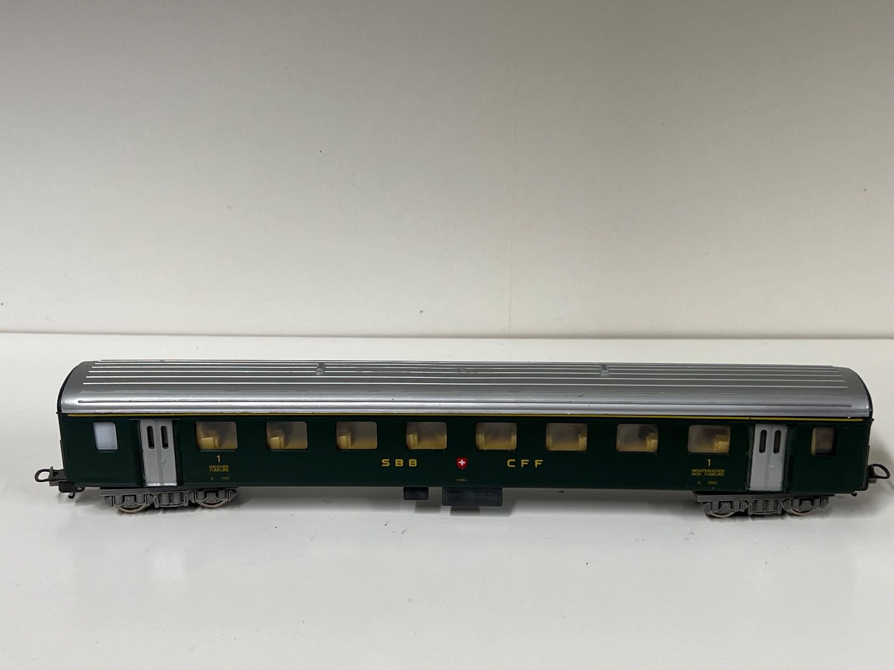 Lima Modelleisenbahnen: Lima SBB  1.Kl.  H0 DC – Gebraucht aus Neuenhof von ludovicco