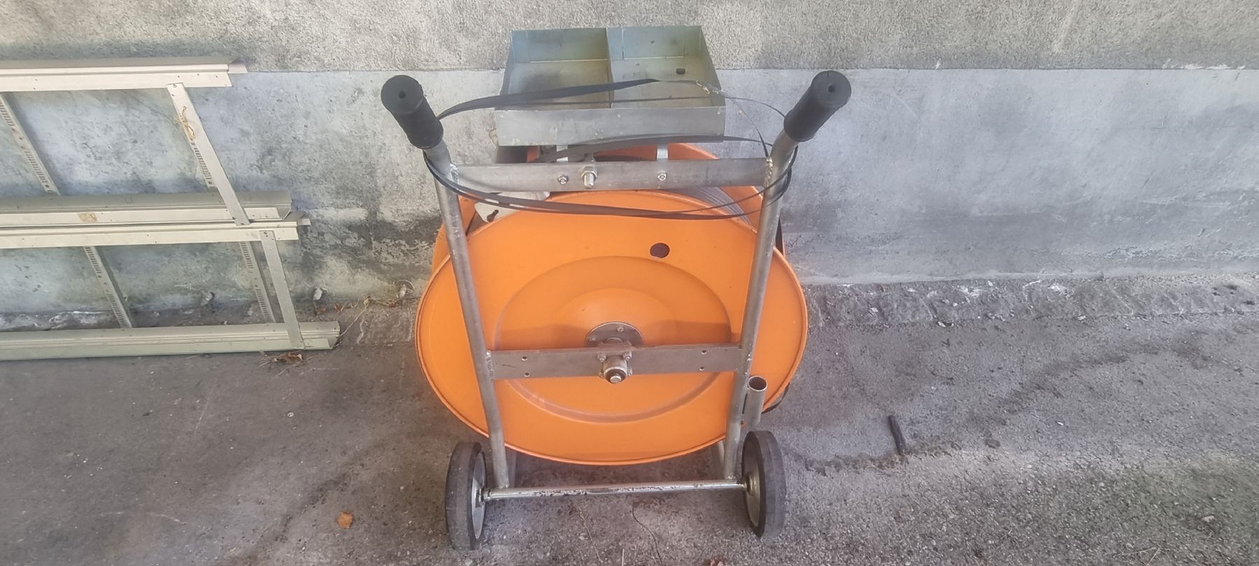 Bindegeräte: Bandabroller – Gebraucht aus Gossau SG von zagoor 2