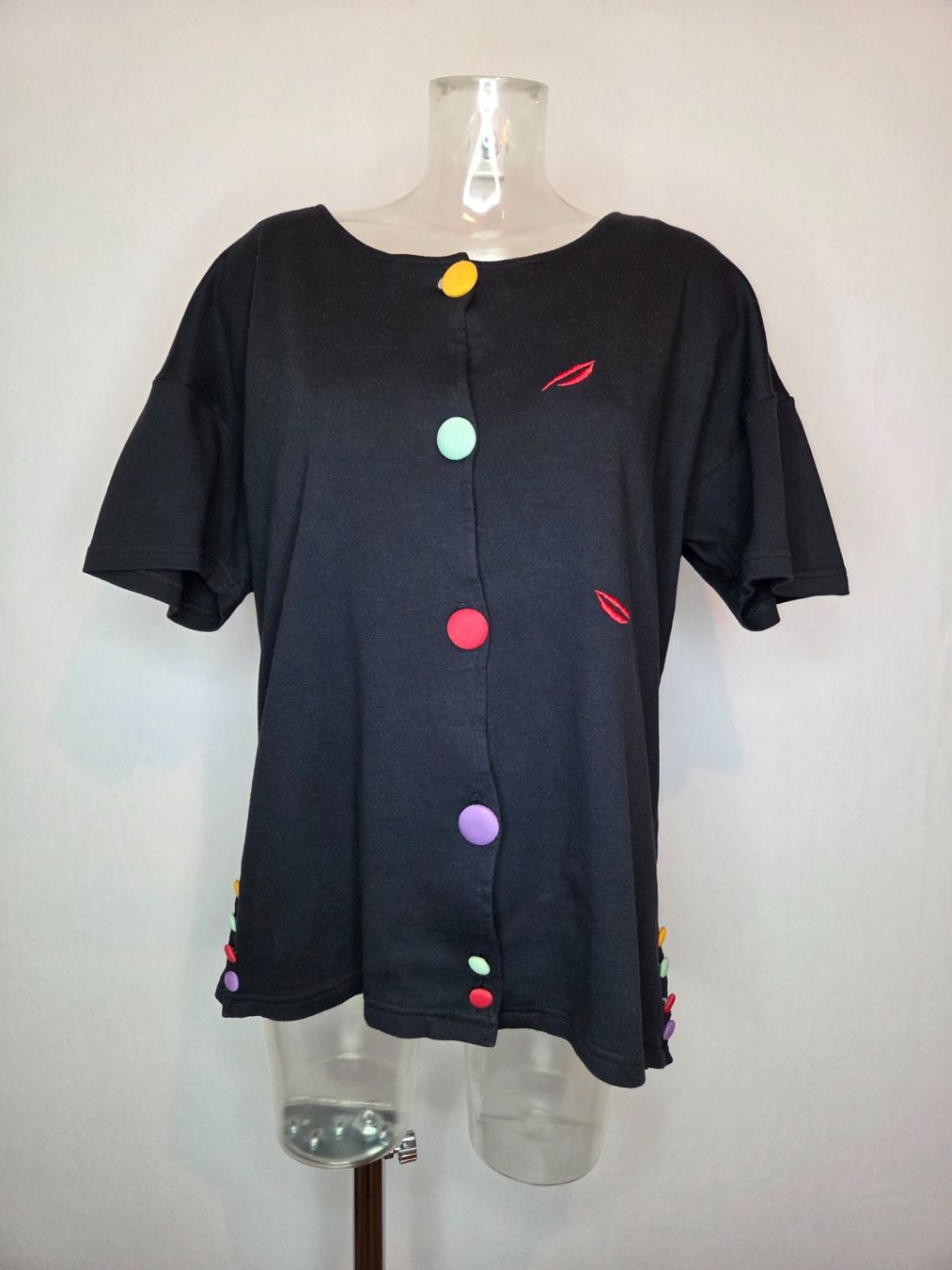 Top: Vintage Button Detail Top M/L – Usato da Bern venduto da -Aniko- 1