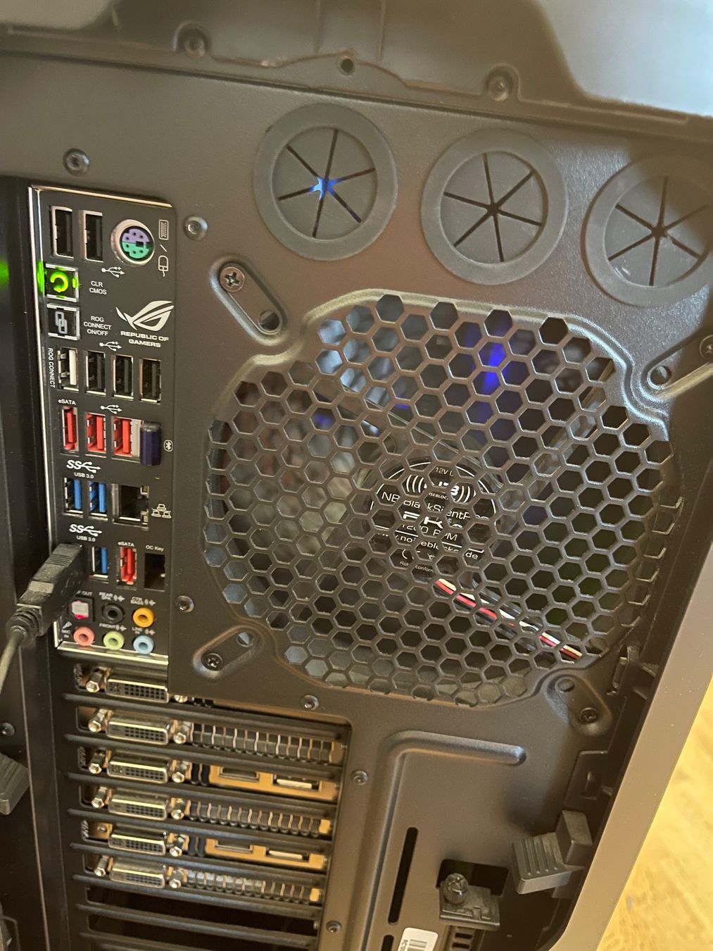 PC: Legacy High-End PC Server/Workstation – Usato da Steinmaur venduto da adnadn 3