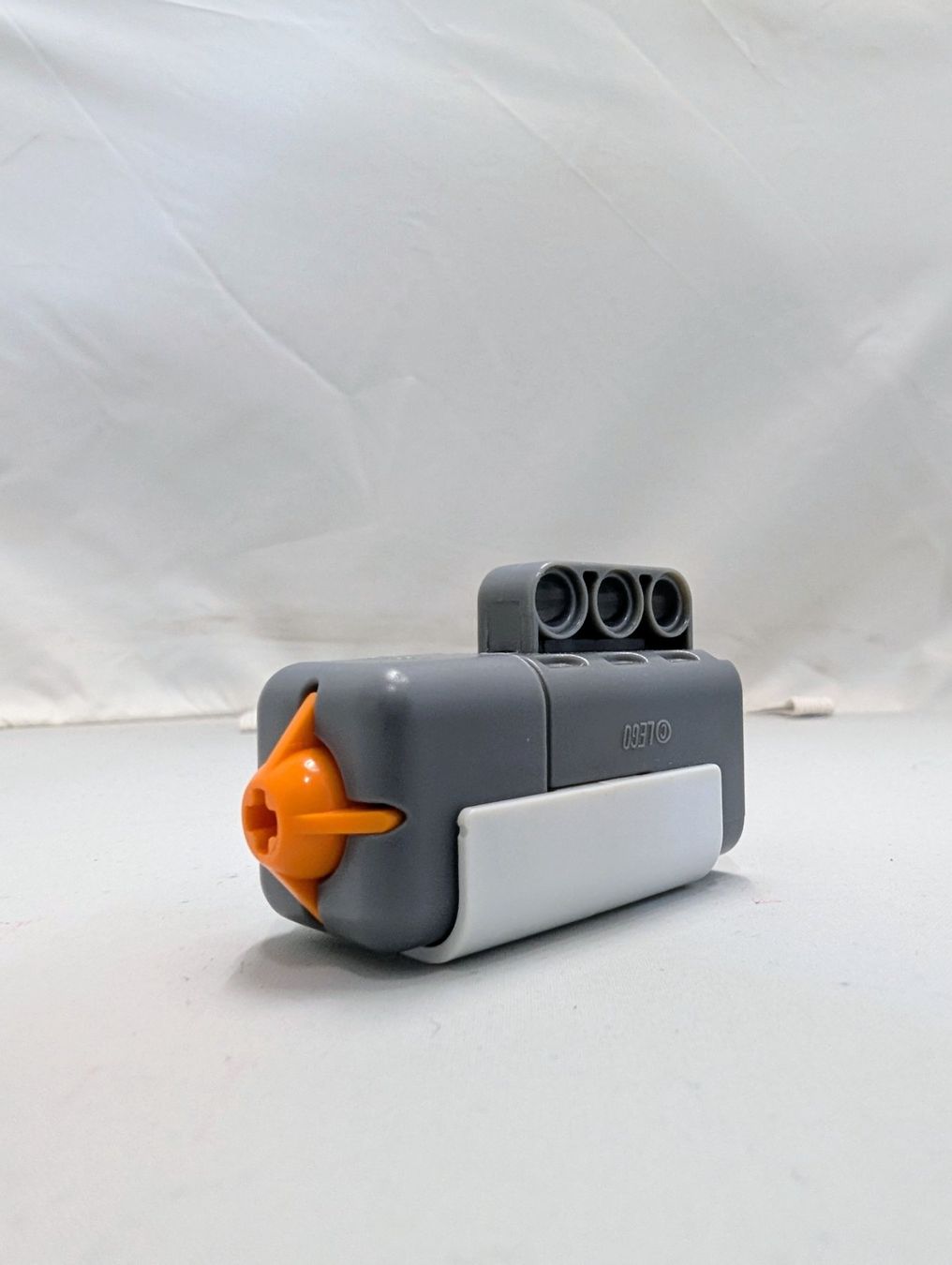 Lego Kit di costruzioni: LEGO Mindstorms NXT Touch Sensor 9843 – Usato da Lutry venduto da Brocantosaurus