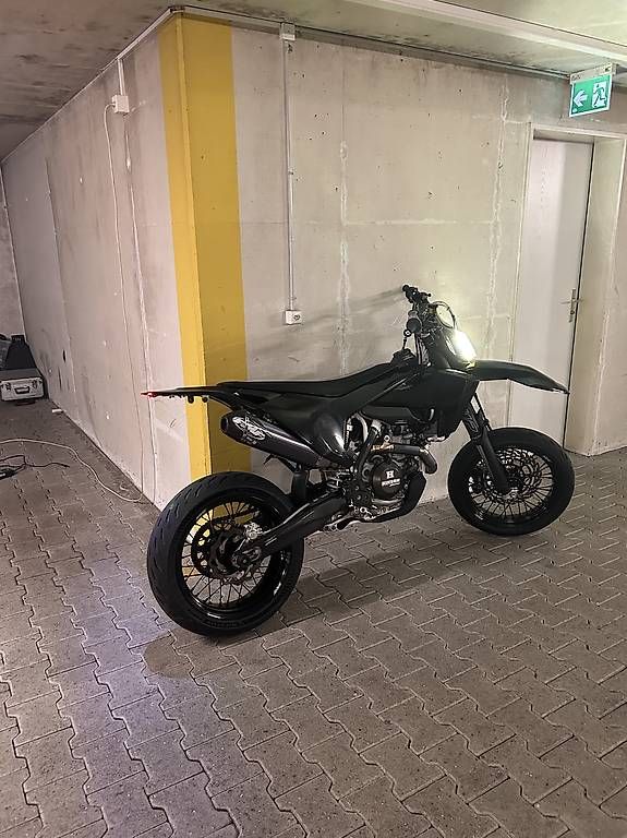 Strasse: Husqvarna FE 501 Supermoto – Gebraucht aus Buchs von den_9xp2