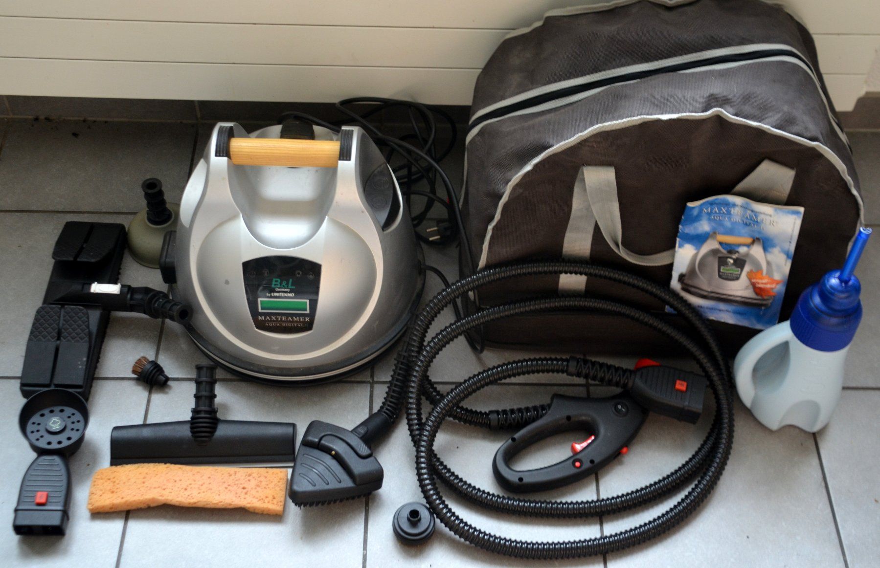 Pulitori a vapore: B&L Maxteamer Aqua Digital II Dampfreiniger/Sauger – Usato da Collonges venduto da arashee