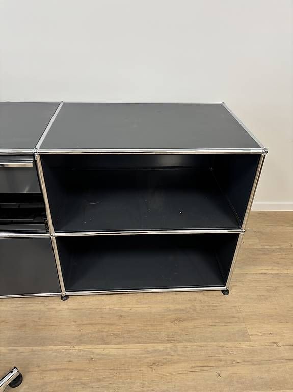 USM Cassettiere: UsM Haller System Sideboard 2x2 mit Schubladen & Tuer Sch... – Usato da Eschenbach LU venduto da cel_nml9 1
