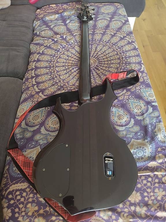 Strumenti musicali: E-Bass ESP LTD – Usato da Bern venduto da Sev20061996 1