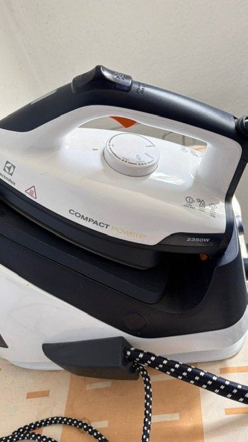 Electrolux Ferri da stiro: Bügeleisen  Dampfstation – Nuovo (secondo la descrizione) da Rickenbach Sulz venduto da sonerela 7