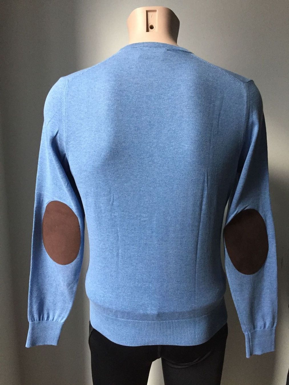 Pelikamo Maglioni & Felpe: PELIKAMO V-Pullover aus Baumwolle 🩵 – Usato da Zürich venduto da ClosetQueen 2