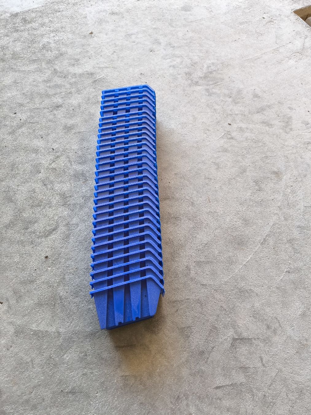 Tutti gli attrezzi: Blauer Kunststoff Behälter 30 Stk 11x7.7x5.9cm – Nuovo (secondo la descrizione) da Geiss venduto da Fiatagri_power 4