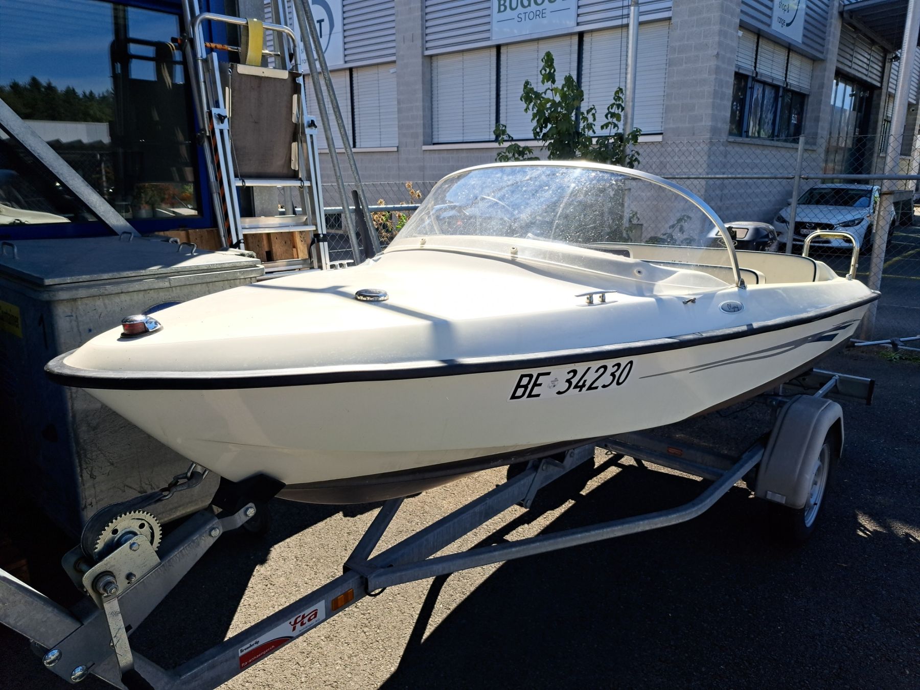 Hellwig Barche: Motorboot Hellwig / Olymp, Jg. 5.2011 – Usato da Thun venduto da Stegu82 1