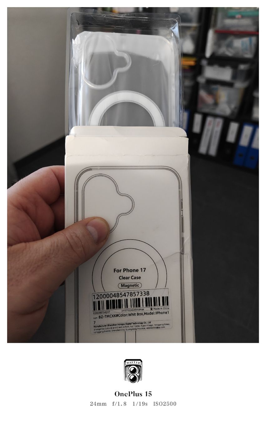 Cover & Protezioni schermo: Coque magsafe iPhone 17 – Nuovo e nell'imballaggio originale da noréaz venduto da mepla76