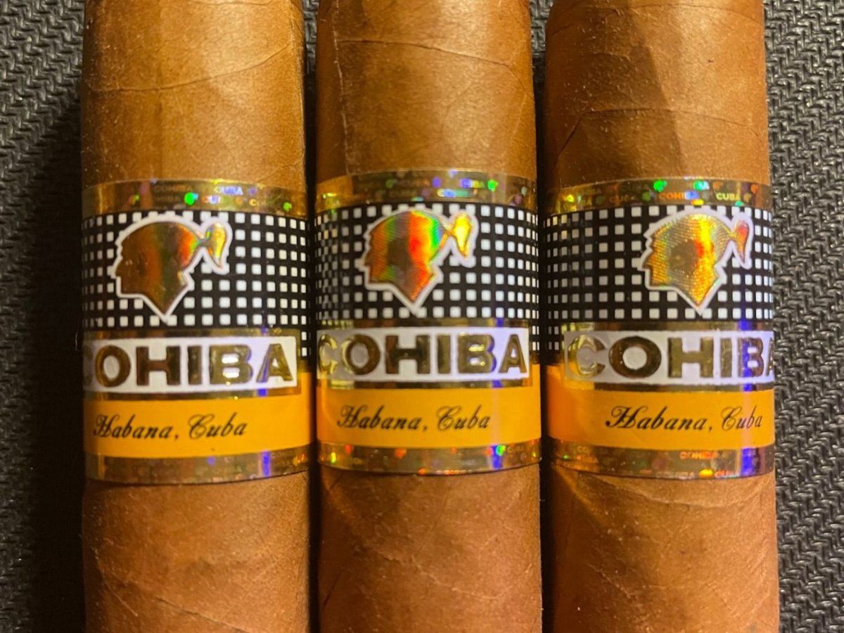 Cohiba Sigari: ALLE VERKAUFT: Cohiba Robusto (einzelne Zigarre) – Nuovo (secondo la descrizione) da Aesch BL venduto da masmusgo