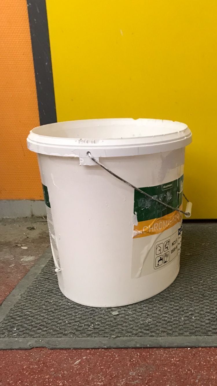 Autres articles pour la maison: gebrauchte, leere Malerkessel – D'occasion à Schaffhausen par sabrina915