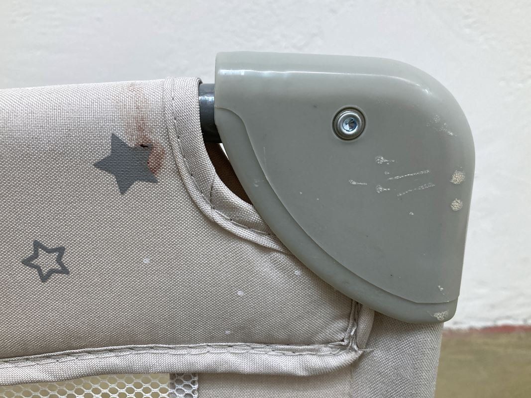 Lauf- & Sicherungsgitter: CANGAROO | Bettschutzgitter | Beige/Weiss – Gebraucht aus Wittenbach von Restwert_St-Gallen 4