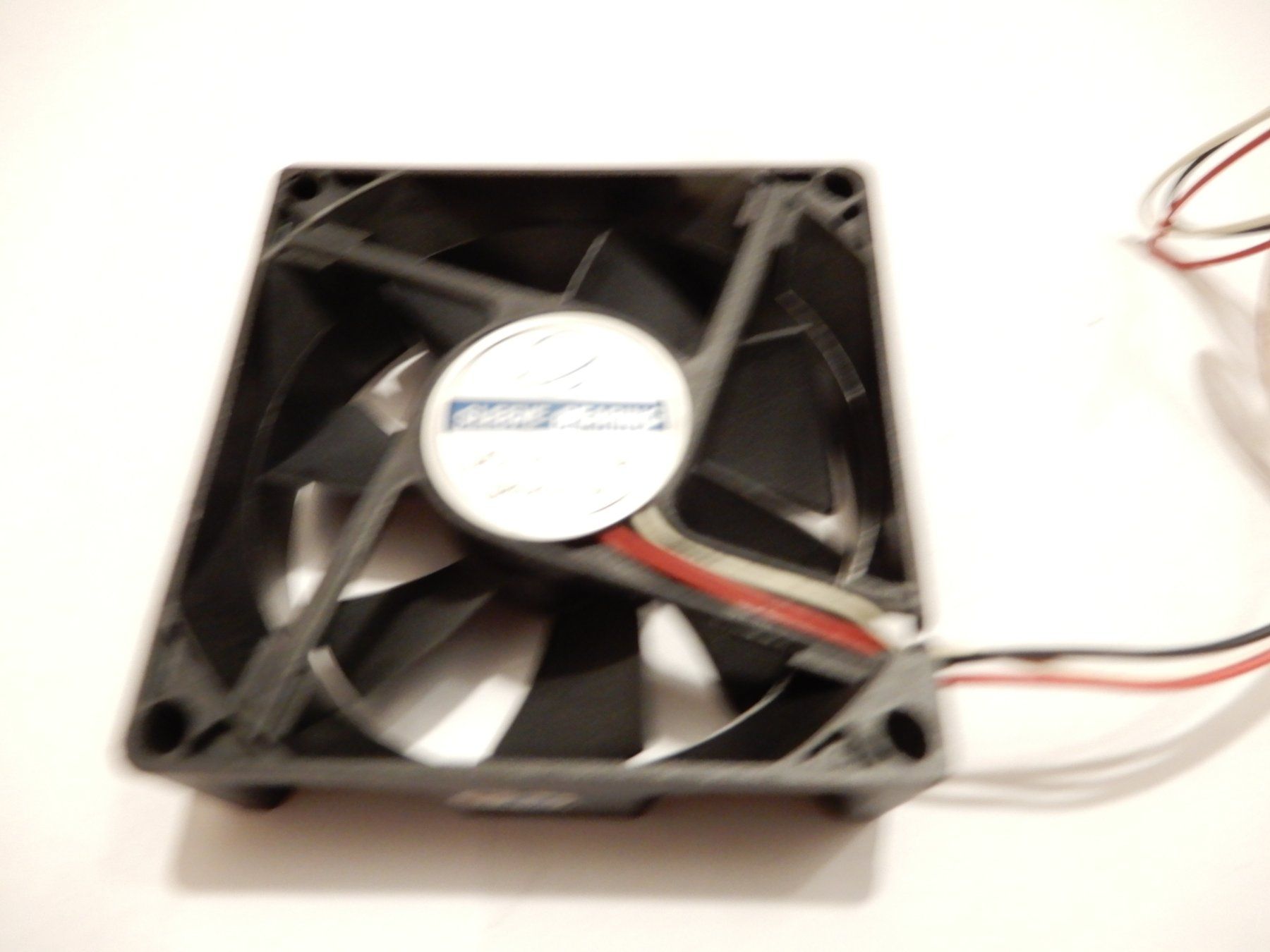 Composants électroniques: Gehäusekühler Seelev Bearing  DC 12V 0.15A – D'occasion à Worben par MaKo3252
