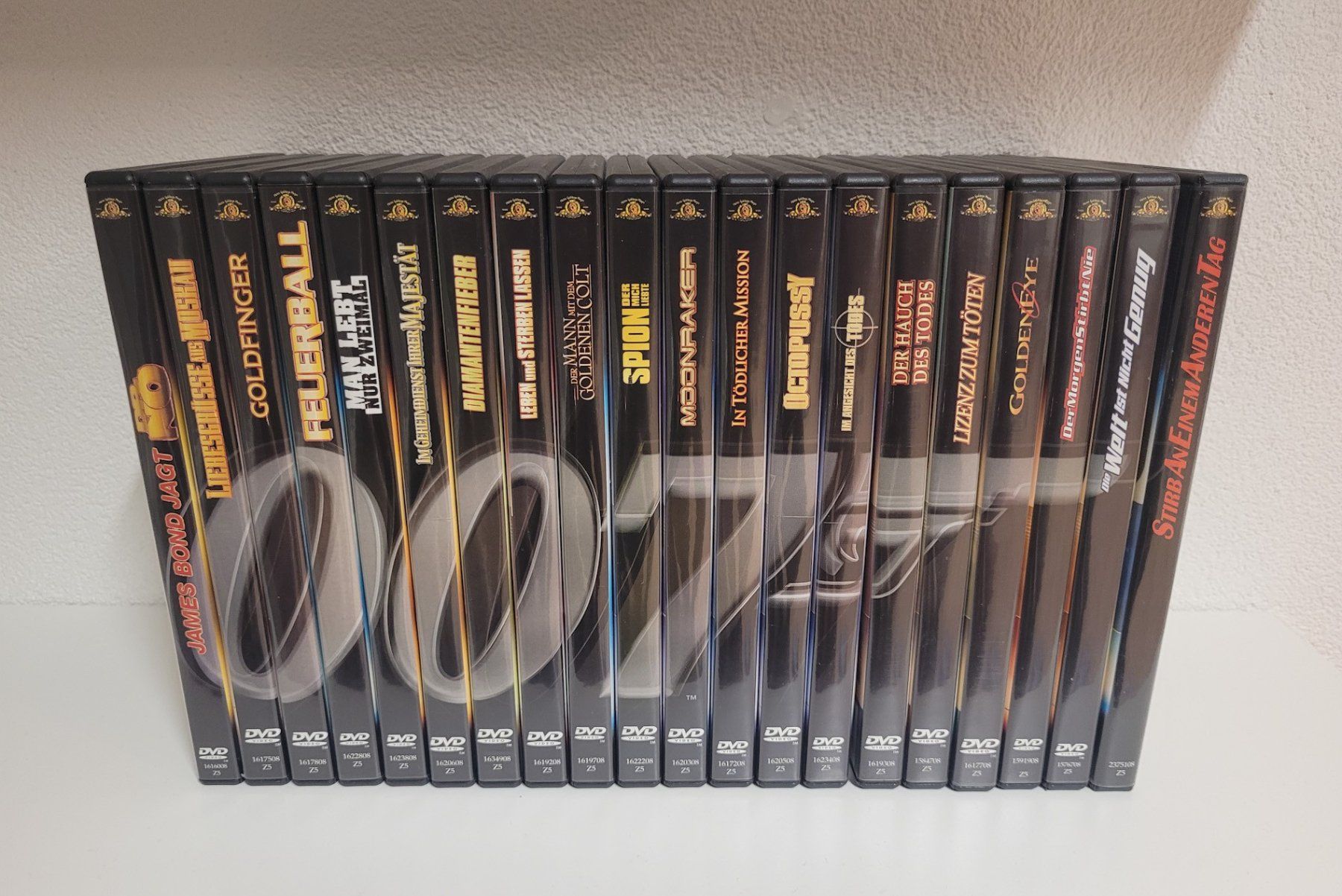 Tutti i DVDs: Komplette James Bond Collection – Usato da St. Margrethen SG venduto da SamusAran