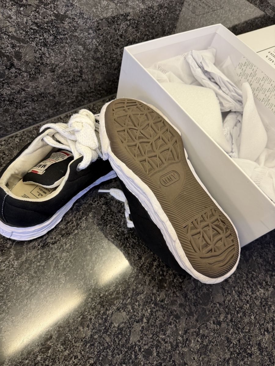 Scarpe da uomo: Maison Mihara Yasuhiro Paddet Sneakers – Usato da Widnau venduto da ces_d8xn 6