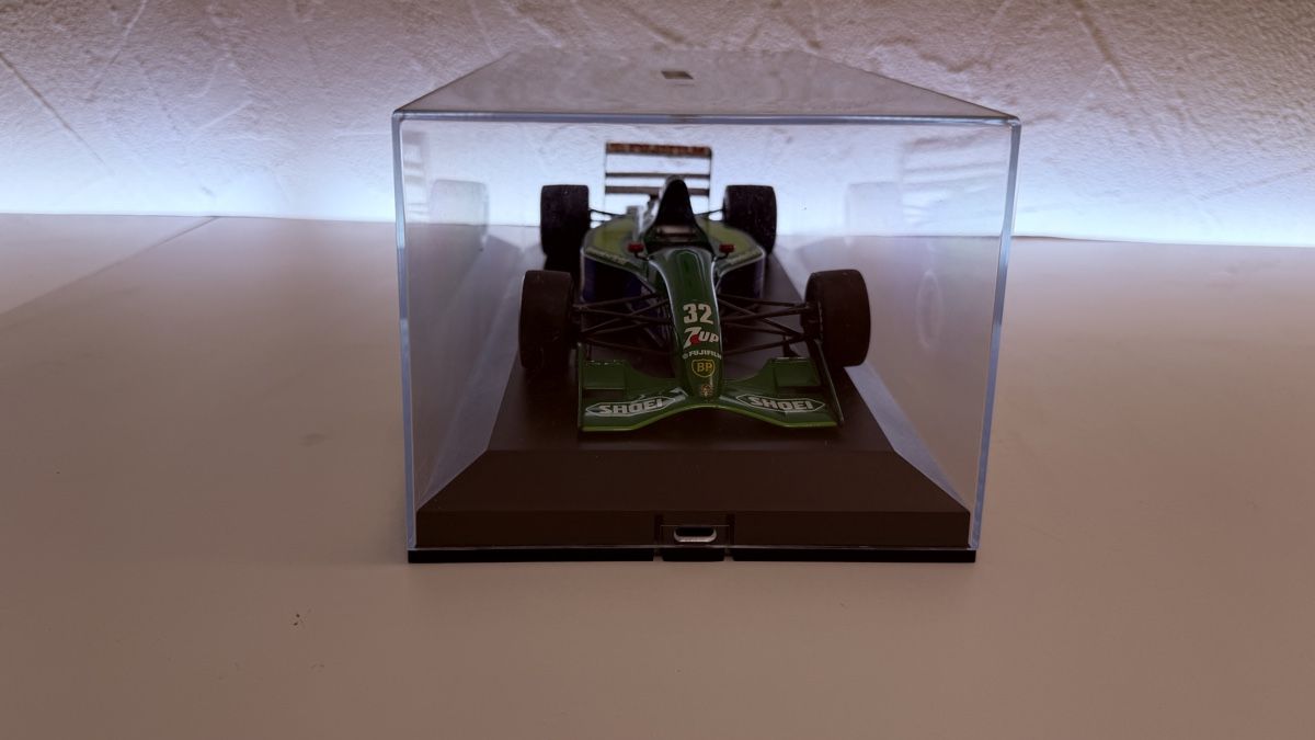 Modellini d'auto: Formel 1 Modellauto im Display gehaeuse  – Usato da Rotkreuz venduto da perlengott 1