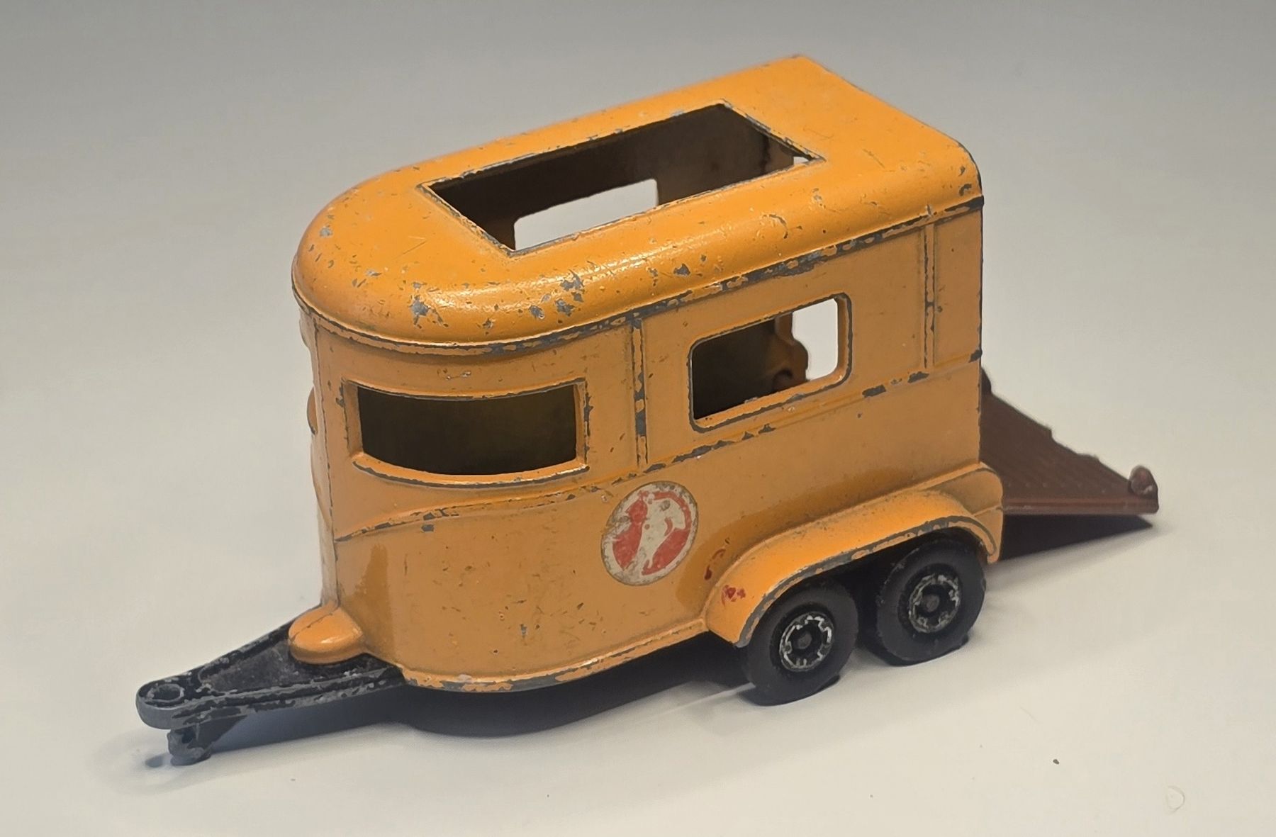 Matchbox Modellini d'auto: Matchbox Pony Trailer – Usato da Kirchberg BE venduto da HotWheelsSammler 3