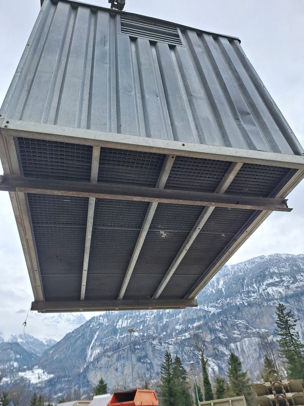 Contenitori edile: Gasflaschen Container Magazin 3 m – Usato da Alpnach Dorf venduto da vieuxhenri 5