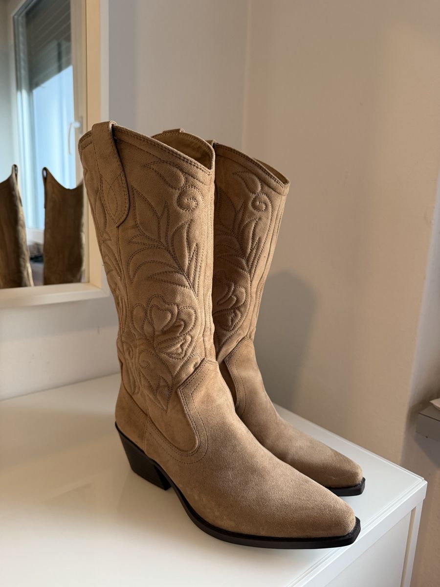 Pull&Bear Scarpe da donna: PULL&BEAR Cowboy/ Bikerboot Stiefel- braun Gr.37 – Nuovo (secondo la descrizione) da Wohlen, AG venduto da sce_2ynh