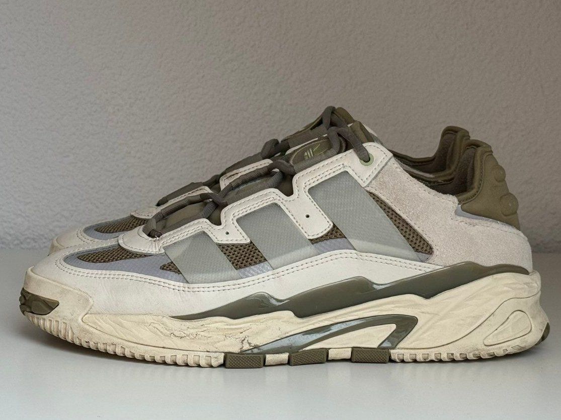 Adidas Scarpe da uomo: adidas Niteball Off White Olive gr 43 – Usato da Muhen venduto da mauyo