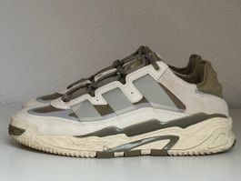 adidas Niteball Off White Olive gr 43