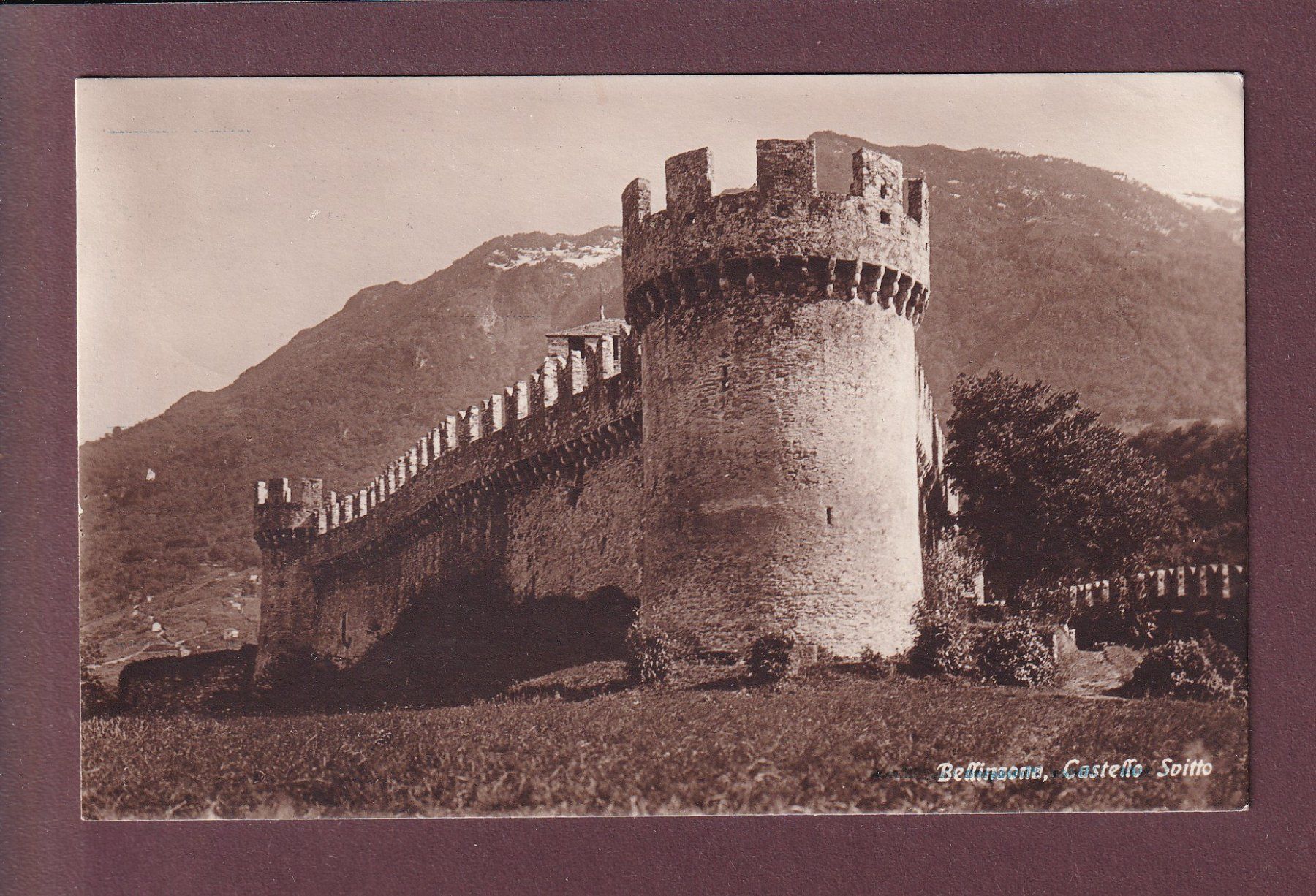 Ansichtskarten: BELLINZONA - Castello Svitto – Gebraucht aus Pully von nicecards