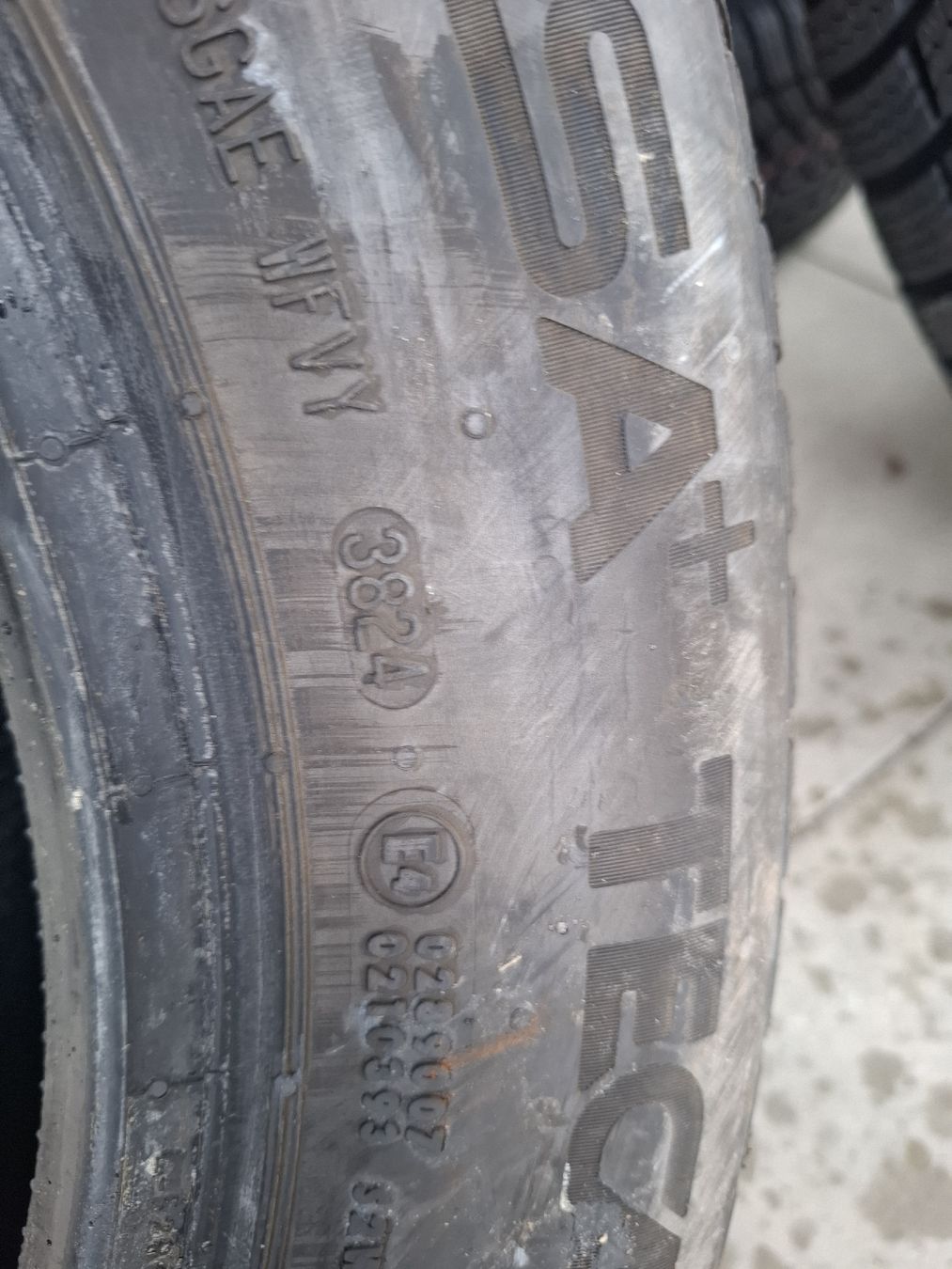 Tutti pezzi di ricambio auto: Winterpneu ESA – Usato da Hirzel venduto da are_s58c 2