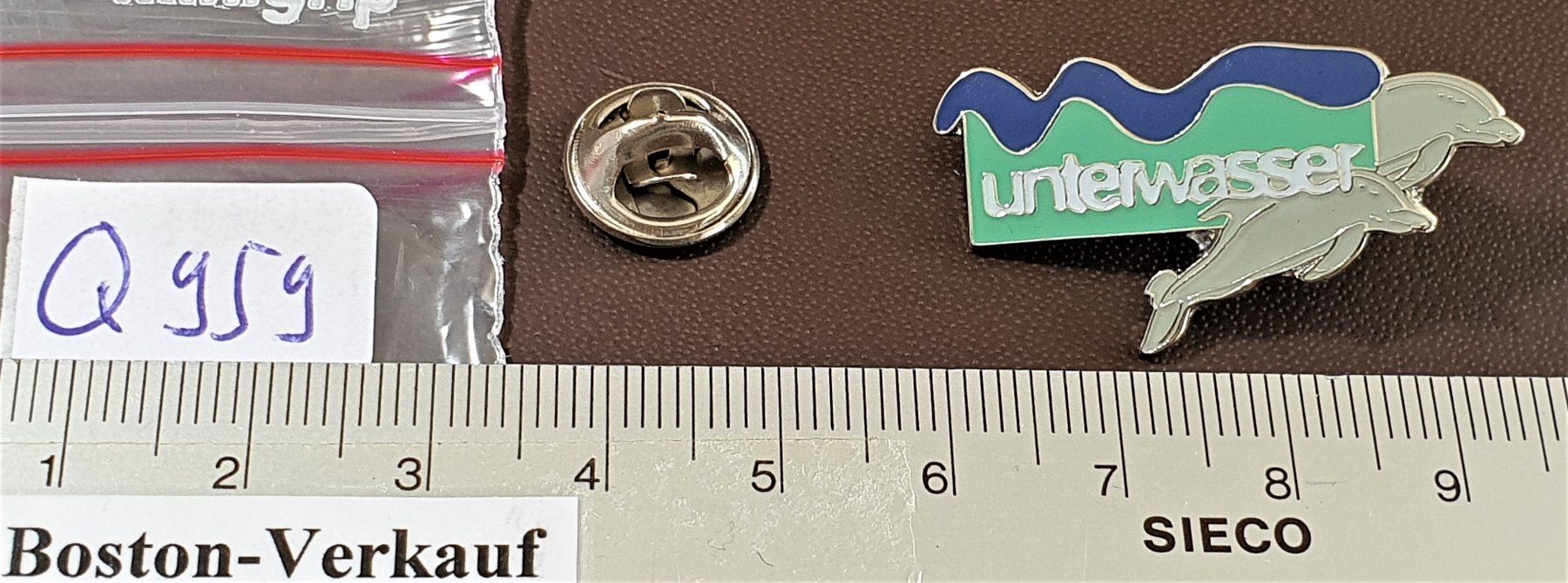 Placchette & Badge: Q959 - Pin Unterwasser / Delfin – Usato da Reinach BL venduto da Boston-Verkauf 1