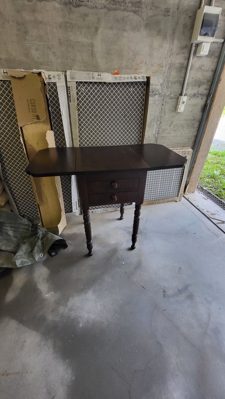 Tische: Antik sideboard - Massiv – Gebraucht aus Oberterzen von Goldschlaeger 1