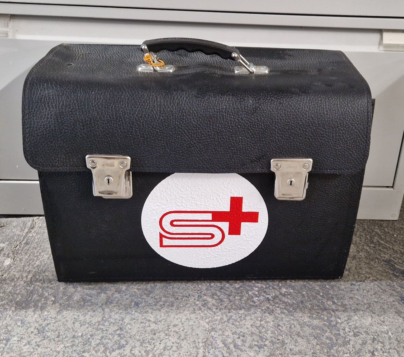 Kit di pronto soccorso: SANITÄTSKOFFER – Usato da Bilten venduto da Mic2022