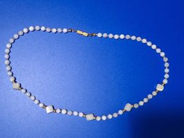Perlenkette mit Schmuckelementen weiss, 40cm lang