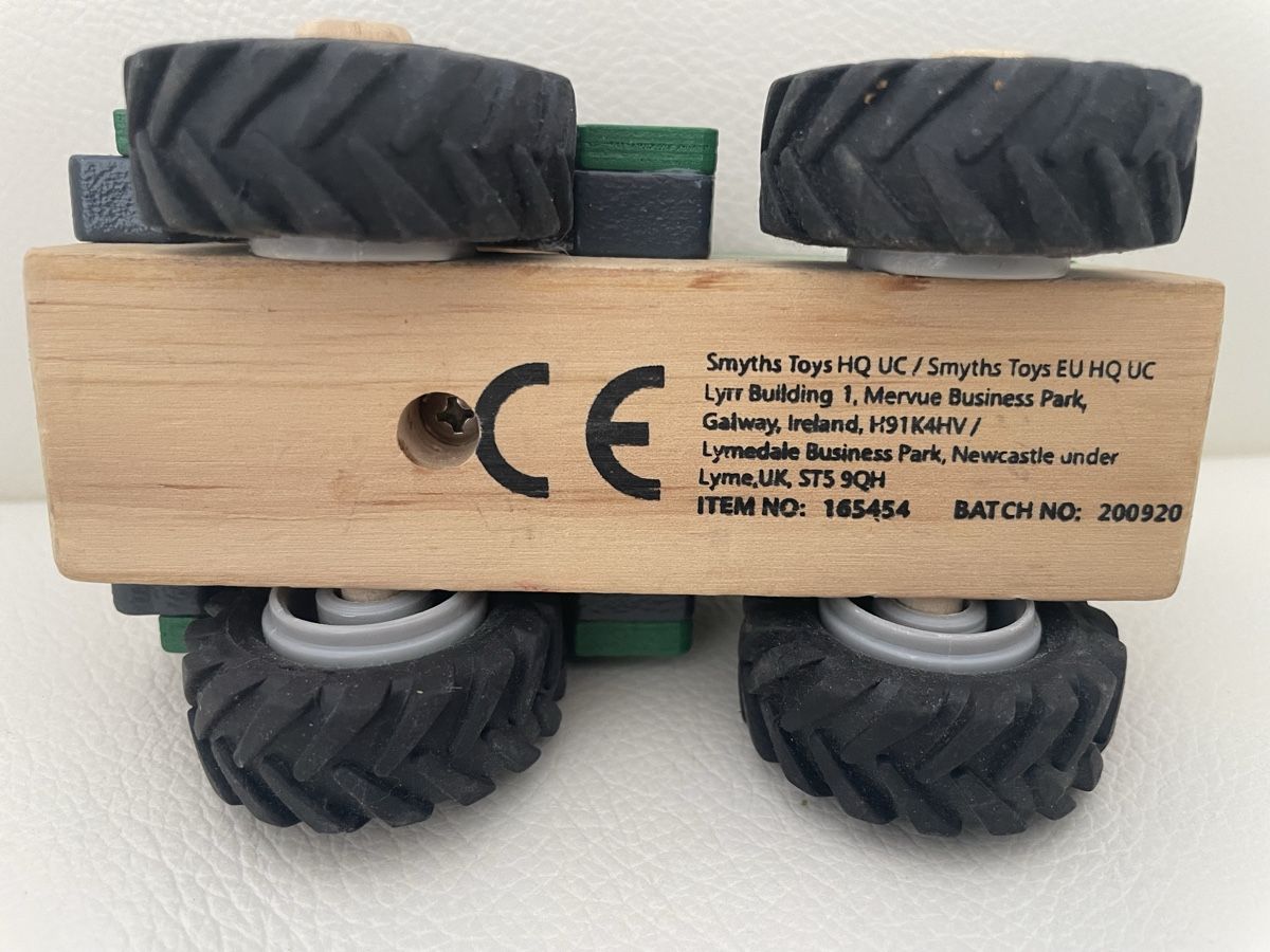 Giocattoli: Holzspielzeug Traktor – Usato da Rüti ZH venduto da Tal_ga6N 3