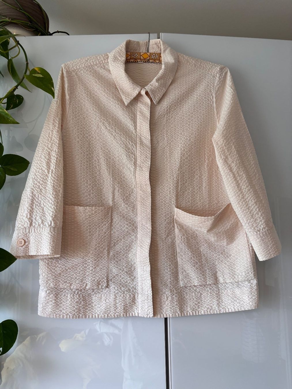 Cos Camicette: COS cremefarbene Bluse Seersucker Gr. 38 – Usato da Zürich venduto da missmodernage