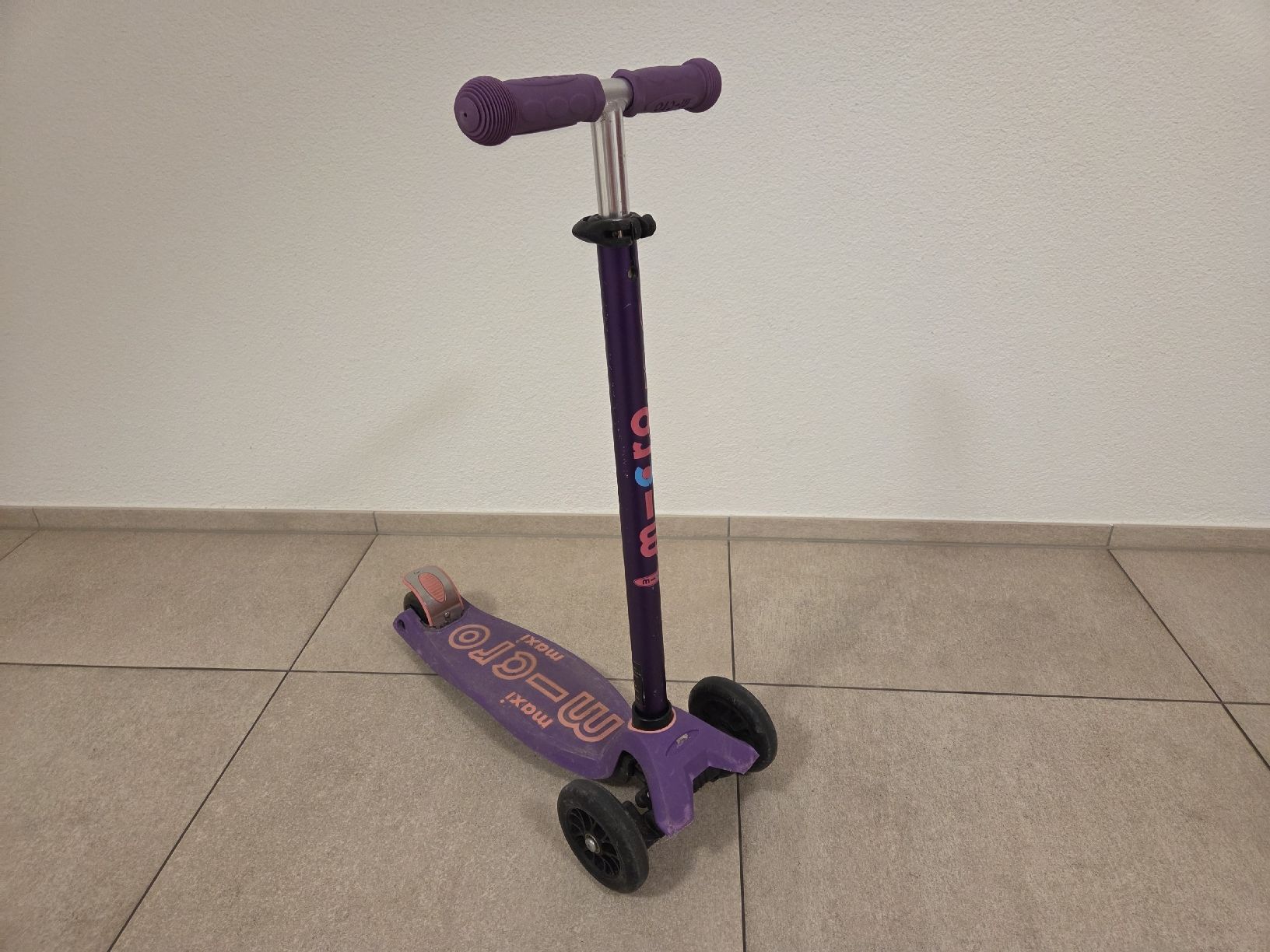 Micro Veicoli per bambini: Lila Micro Maxi Tretroller für Kinder – Usato da Zürich venduto da goan85