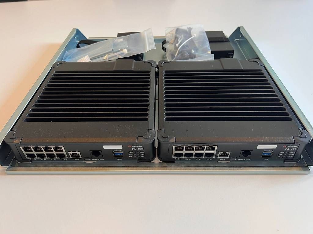 Firewall: 2x PaloAlto PA-450 – Nuovo (secondo la descrizione) da Zürich venduto da antero 1