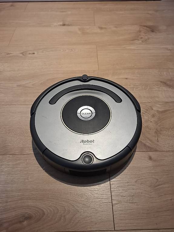 Aspirateurs & Accessoires: iRobot Roomba, Staubsauger -  Roboter – D'occasion à Näfels par rahel.___