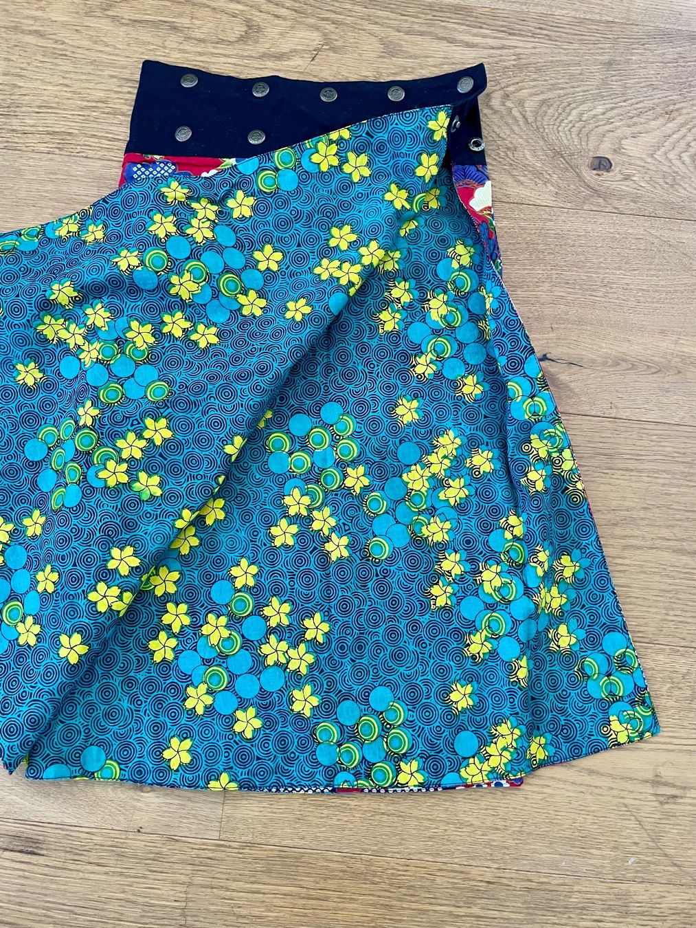 Röcke: Sommerlicher Wenderock, Blumenmuster – Gebraucht aus Biel/Bienne von linette78 1