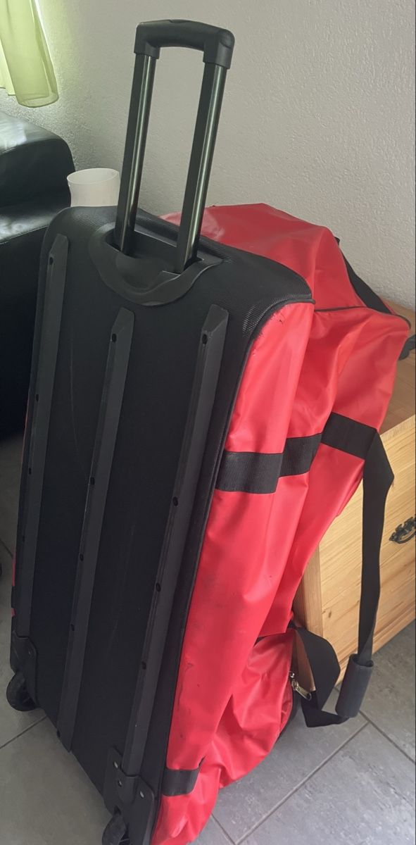 Borse: Grosse Hockey- oder Reisetasche der Marke WRATH – Usato da Mühlethurnen venduto da sinaj02 2